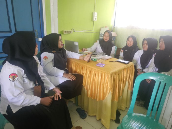 Kepala Tata Usaha MTsN 2 Sungai Penuh Tingkatkan Koordinasi Staf