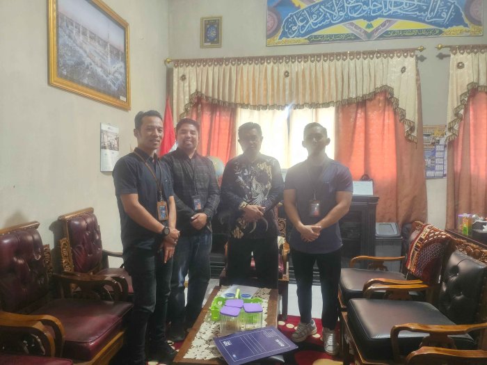 Semarak Hari Pahlawan, Kantor Pos Sungai Penuh Gelar Sosialisasi Lomba Menulis Surat di MTsN 2