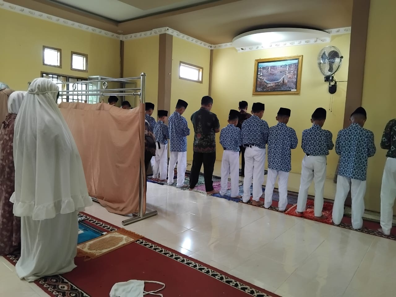 Sholat Berjamaah: Meningkatkan Kualitas Ibadah dan Ukhuwah Islamiyah