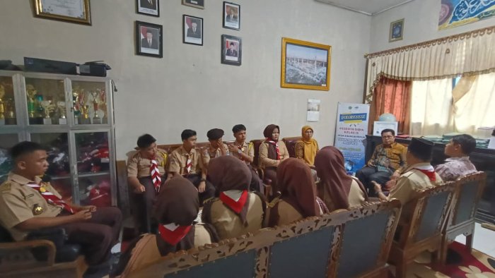 Kwarran dan DKR Hamparan Rawang Kunjungi MTsN 2 Sungai Penuh