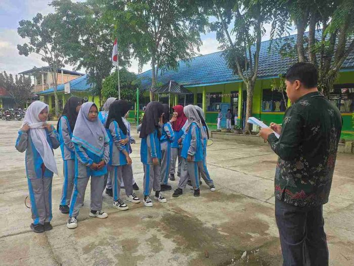 Siswa dan Siswi MTsN 2 Sungai Penuh Antusias Ikuti Kegiatan olahraga