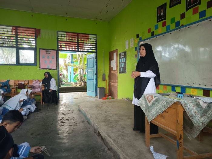 Pesantren Ramadan 1447 H di MTsN 2 Sungai Penuh: Siswa Belajar Praktik Wudu dan Salat