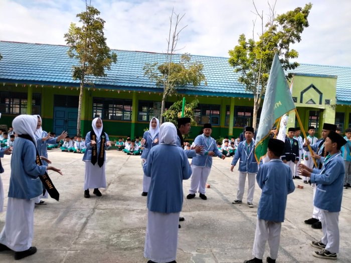 Kreatif dan Menghibur! Atraksi Pengurus Organisasi MTsN 2 Sungai Penuh 2026