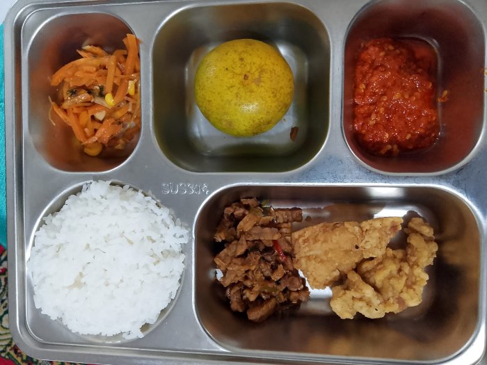 Menu Sehat untuk Prestasi Hebat: MTsN 2 Sungai Penuh Jalankan Program MBG