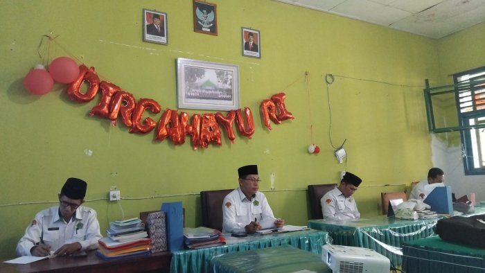 MTsN 2 Sungai Penuh Perkuat Persiapan Kompetisi dan Akreditasi melalui Rapat Internal MTsN 2 Sungai Penuh Perkuat Persiapan Kompetisi dan Akreditasi melalui Rapat Internal
