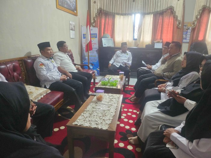 Optimalisasi Pelaksanaan Ujian Semester, MTsN 2 Sungai Penuh Gelar Rapat Internal