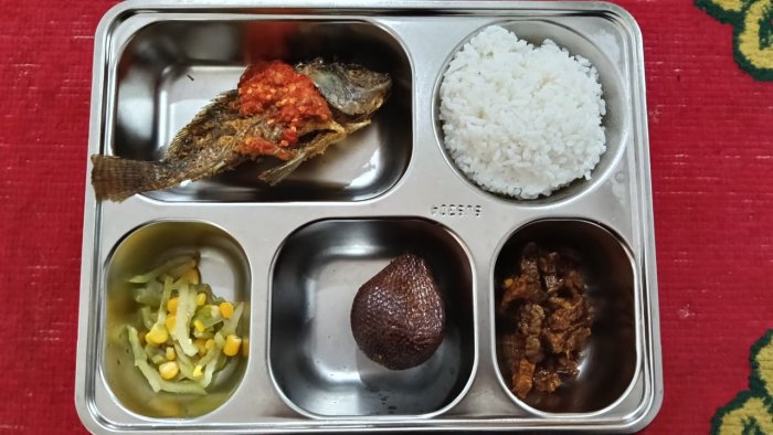 Menu MBG MTsN 2 Sungai Penuh Rabu 17 Desember 2025