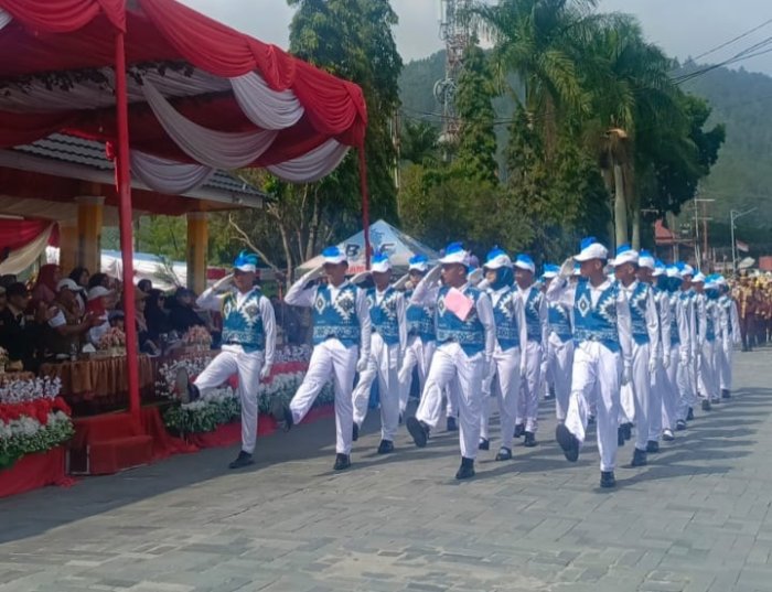 Tampil Kompak dan Penuh Semangat, MTsN 2 Sungai Penuh Meriahkan Lomba Barisan Indah HUT RI Ke-81 Tampil Kompak dan Penuh Semangat, MTsN 2 Sungai Penuh Meriahkan Lomba Barisan Indah HUT RI Ke-81
