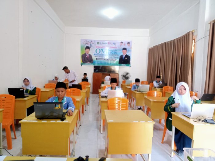 Bawa Semangat Berprestasi, MTsN 2 Sungai Penuh Ikuti OMI 2026 di Pesantren Arafah Bawa Semangat Berprestasi, MTsN 2 Sungai Penuh Ikuti OMI 2026 di Pesantren Arafah