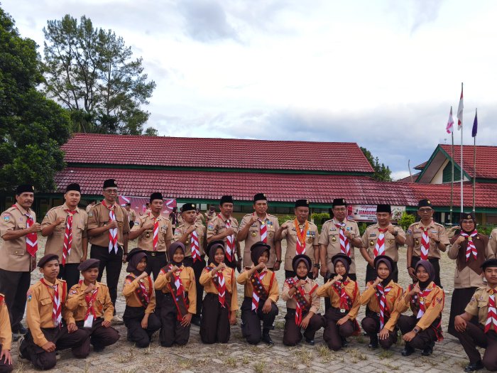 Dr. Syafri Juana Dampingi Peserta MTsN 2 Kota Sungai Penuh pada Jambore Cabang Gerakan Pramuka 2026 Dukungan