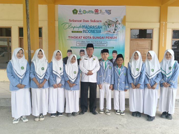 Gemilang di OMI 2026, Tiga Siswa MTsN 2 Sungai Penuh Raih Juara dan Melaju ke Tingkat Provinsi Gemilang di OMI 2026, Tiga Siswa MTsN 2 Sungai Penuh Raih Juara dan Melaju ke Tingkat Provinsi