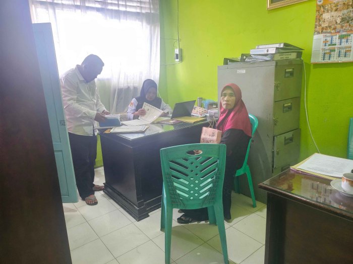 Kepala Tata Usaha MTsN 2 Sungai Penuh Tingkatkan Layanan