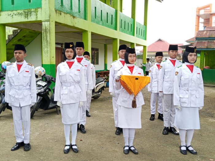 Lewat Upacara Bendera, MTsN 2 Sungai Penuh Perkokoh Disiplin, Kebersihan, dan Ketaatan Beribadah