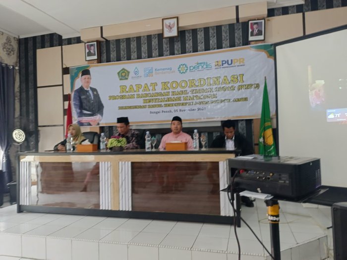 Wujudkan Madrasah Unggul, Kepala MTsN 2 Sungai Penuh Ikuti Rapat PHTC Revitalisasi Madrasah