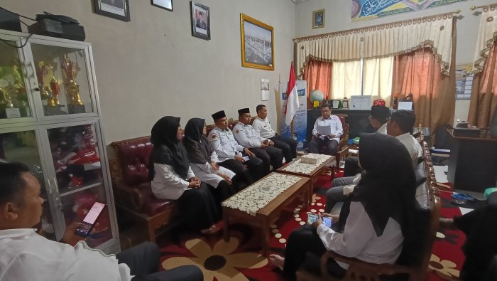 MTsN 2 Sungai Penuh Gelar Rapat Koordinasi, Kepala Madrasah Tegaskan Sinergi dalam berkerja