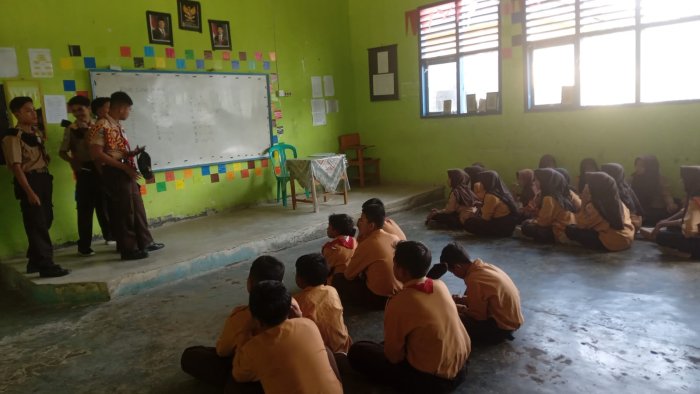 MTsN Sungai Penuh Gelar Pembinaan Pramuka Setiap Jumat