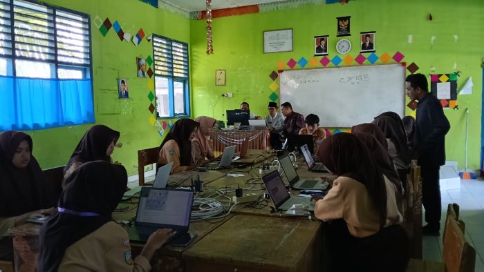 Optimalkan Persiapan TKA, MTsN 2 Sungai Penuh Adakan Gladi Tes Hari Keempat