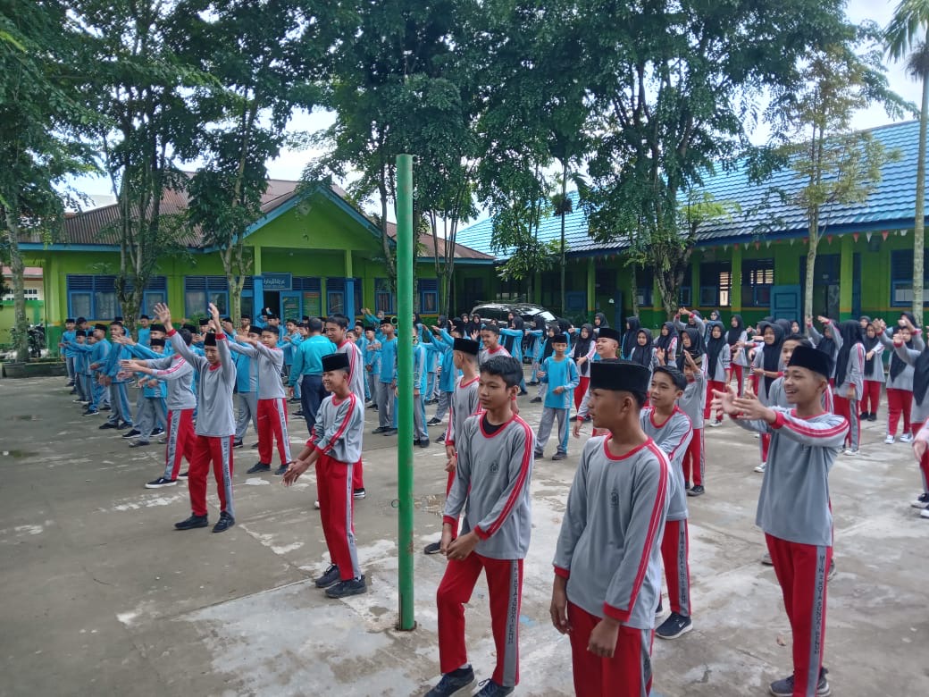 Senam Pagi: Meningkatkan Kesehatan dan Semangat