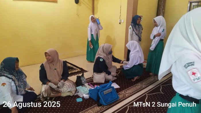 Puskesmas Rawang Lakukan Kunjungan ke MTsN 2 Sungai Penuh untuk Sosialisasi Kanker Serviks dan Vaksin