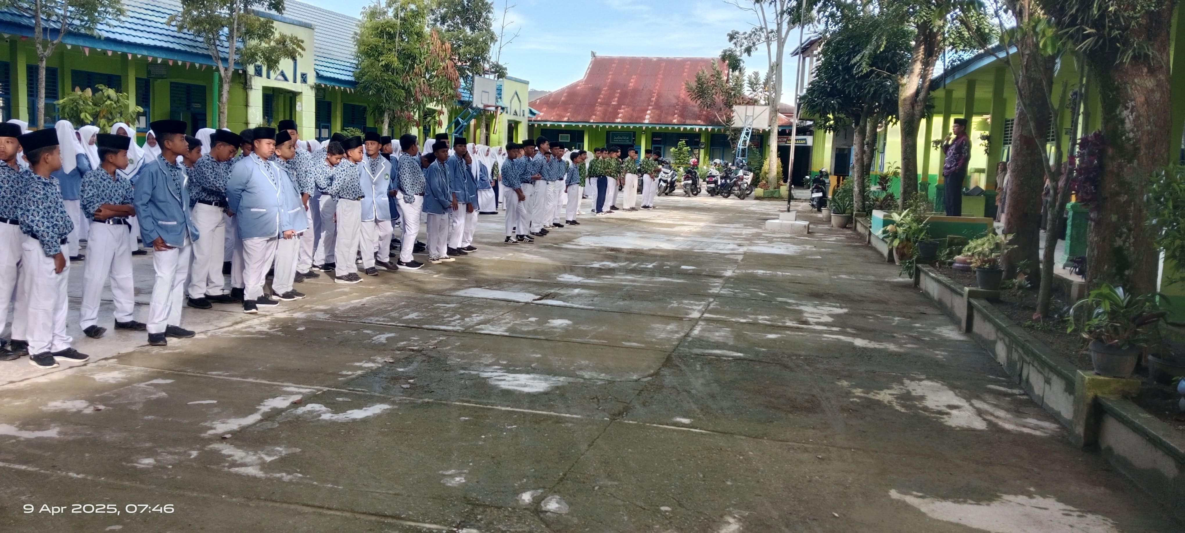 MTsN 2 Sungai Penuh Gelar Halal Bi Halal Sebagai Pembuka Kegiatan Madrasah Baru