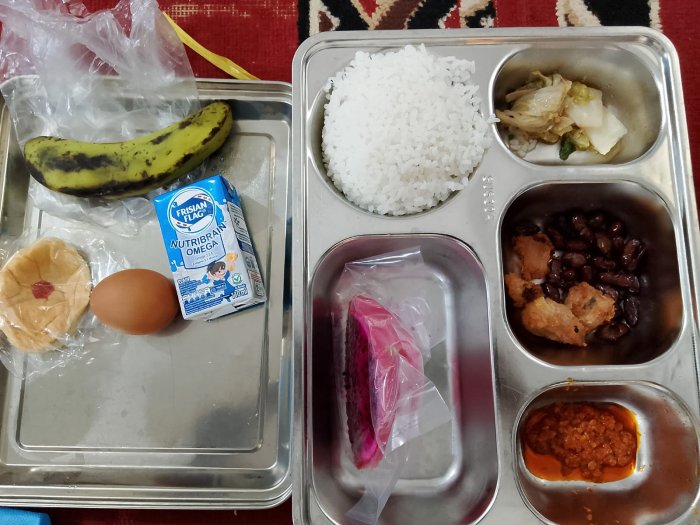 Perhatian pada Gizi Peserta Didik, MTsN 2 Sungai Penuh Dampingi Program Makan Bergizi Gratis