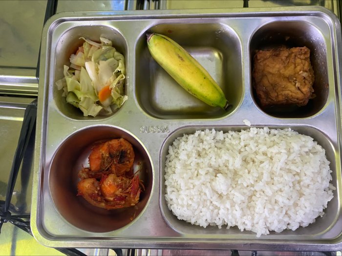 Dukung Kesehatan dan Konsentrasi Belajar, Siswa MTsN 2 Sungai Penuh Terima Makan Bergizi Gratis